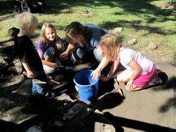 Family dig at PFI - Oct 2010